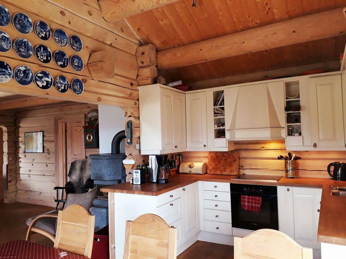 Blazerbu Four-Bedroom Chalet Myro Exterior photo