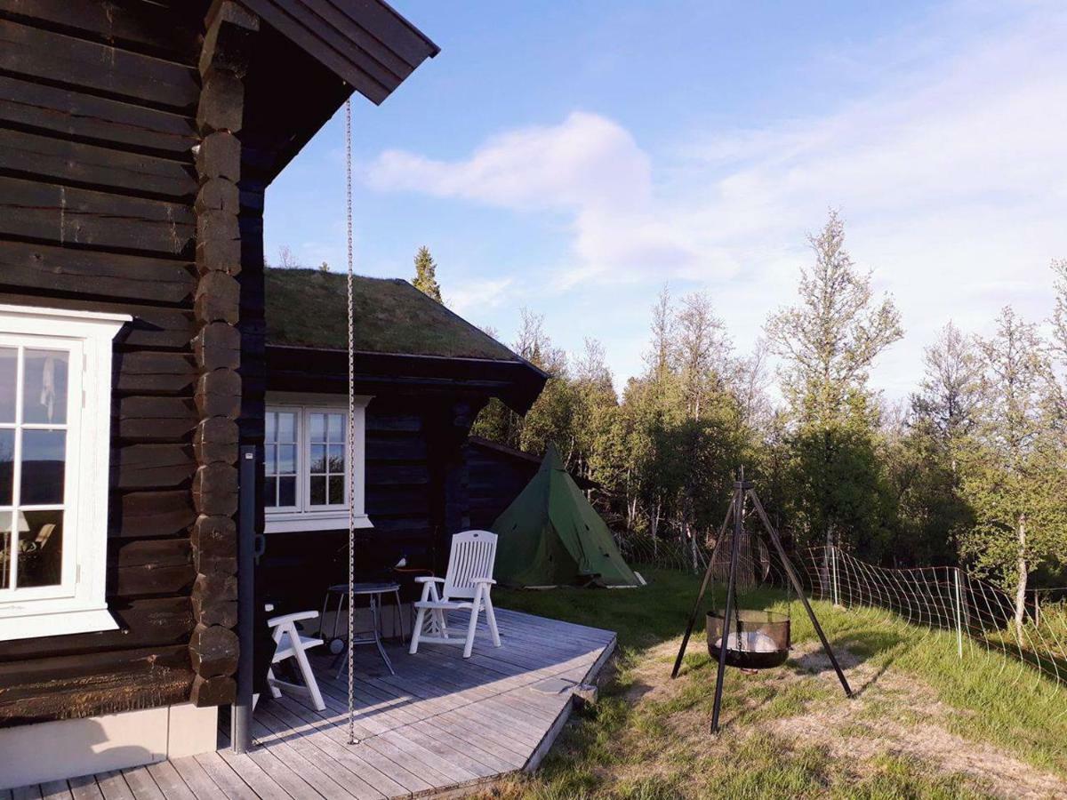 Blazerbu Four-Bedroom Chalet Myro Exterior photo