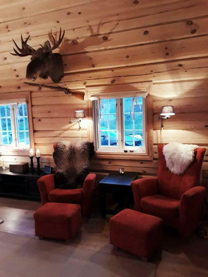 Blazerbu Four-Bedroom Chalet Myro Exterior photo