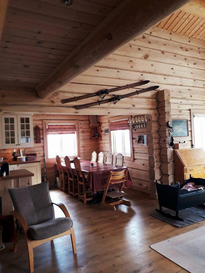 Blazerbu Four-Bedroom Chalet Myro Exterior photo